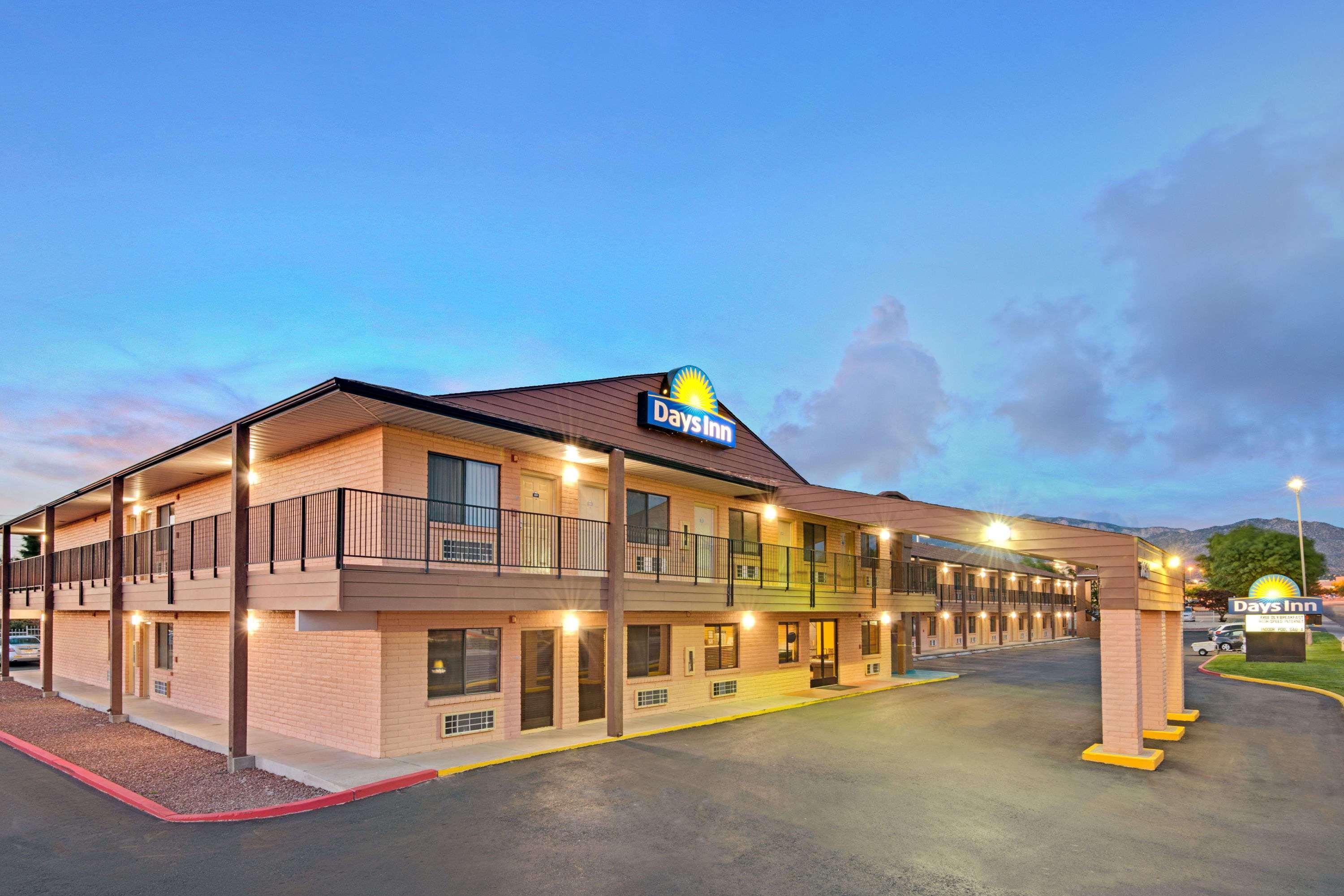 Days Inn By Wyndham East Albuquerque Exterior foto